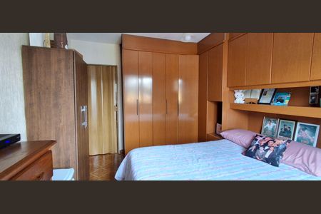 Casa à venda com 231m², 6 quartos e 1 vaga Casa à venda com 231m², 6 quartos e 1 vagaQuarto 2