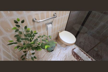 Casa à venda com 231m², 6 quartos e 1 vaga Casa à venda com 231m², 6 quartos e 1 vagaBanheiro 2