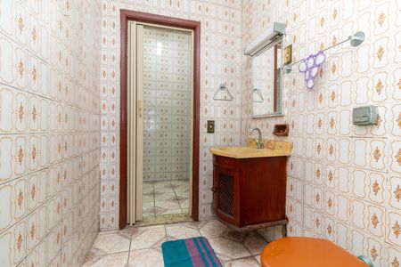 Casa para alugar com 390m², 3 quartos e 4 vagas Casa para alugar com 390m², 3 quartos e 4 vagasBanheiro