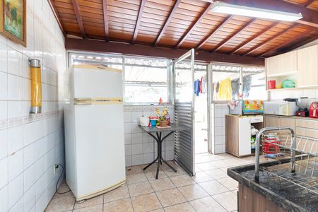 Casa para alugar com 390m², 3 quartos e 4 vagas Casa para alugar com 390m², 3 quartos e 4 vagasCozinha da Área Gourmet