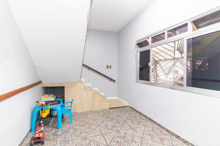 Casa para alugar com 390m², 3 quartos e 4 vagas Casa para alugar com 390m², 3 quartos e 4 vagasSala
