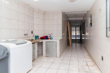 Casa para alugar com 390m², 3 quartos e 4 vagas Casa para alugar com 390m², 3 quartos e 4 vagasÁrea de Serviço