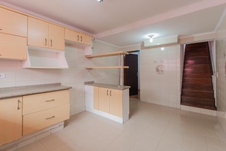 Casa para alugar com 210m², 3 quartos e 2 vagas Casa para alugar com 210m², 3 quartos e 2 vagasCozinha