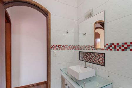 Casa para alugar com 210m², 3 quartos e 2 vagas Casa para alugar com 210m², 3 quartos e 2 vagasBanheiro Social