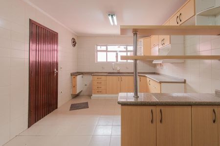 Casa para alugar com 210m², 3 quartos e 2 vagas Casa para alugar com 210m², 3 quartos e 2 vagasCozinha