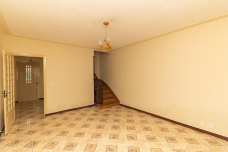 Casa à venda com 200m², 3 quartos e 1 vaga Casa à venda com 200m², 3 quartos e 1 vagaSala 2