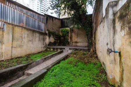 Casa à venda com 200m², 3 quartos e 1 vaga Casa à venda com 200m², 3 quartos e 1 vagaQuintal