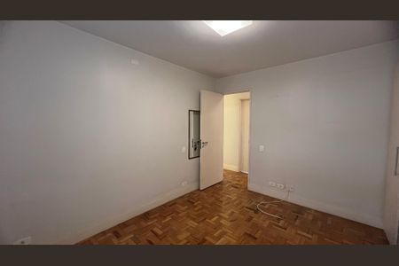 Apartamento à venda com 121m², 4 quartos e 1 vagaQuarto 2