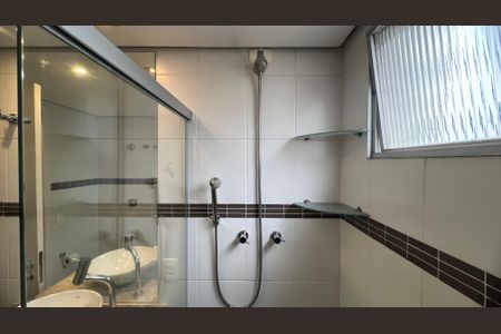 Apartamento à venda com 121m², 4 quartos e 1 vagaBanheiro 2 