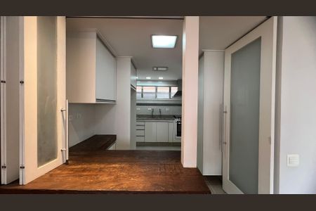 Apartamento à venda com 121m², 4 quartos e 1 vagaCozinha