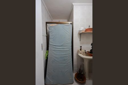 Casa à venda com 470m², 6 quartos e 8 vagasBanheiro da Suíte 3