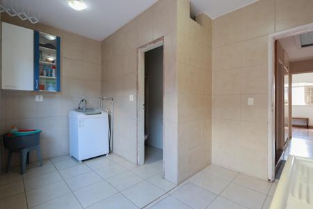 Casa à venda com 470m², 6 quartos e 8 vagasÁrea de serviço