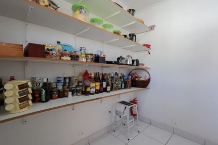 Casa à venda com 470m², 6 quartos e 8 vagasDespensa