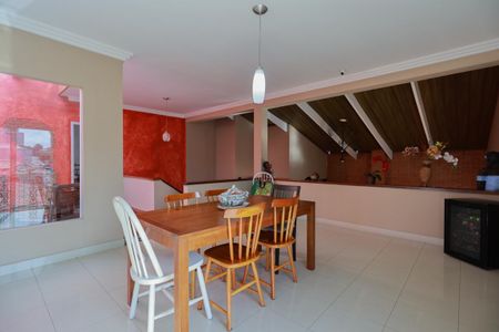 Casa à venda com 470m², 6 quartos e 8 vagasSala de Jantar
