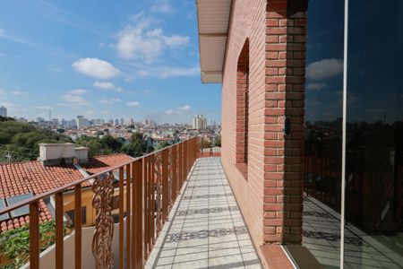 Casa à venda com 470m², 6 quartos e 8 vagasVaranda