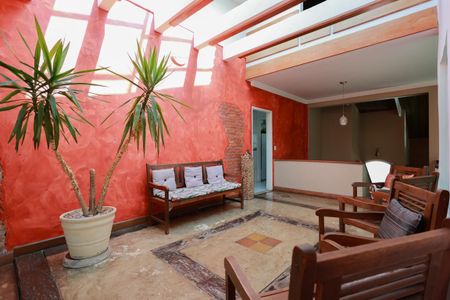 Casa à venda com 470m², 6 quartos e 8 vagasSala de estar