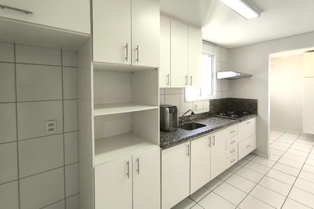 Apartamento à venda com 119m², 4 quartos e 2 vagasCozinha