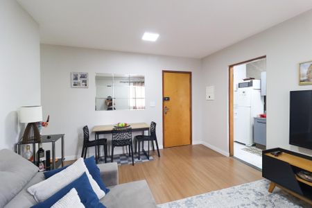 Apartamento à venda com 56m², 2 quartos e 1 vaga Apartamento à venda com 56m², 2 quartos e 1 vagaSala