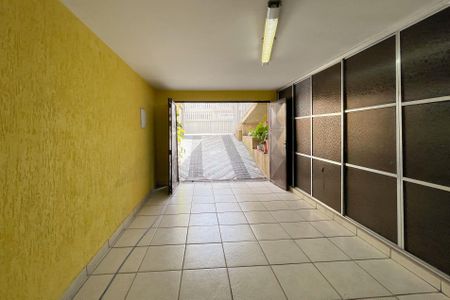 Casa à venda com 233m², 4 quartos e 4 vagasGaragem