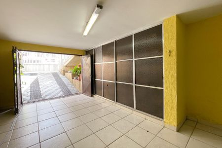 Casa à venda com 233m², 4 quartos e 4 vagasGaragem