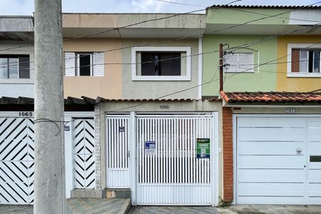 Casa à venda com 233m², 4 quartos e 4 vagasFachada