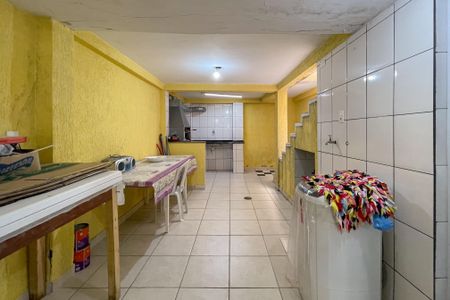 Casa à venda com 233m², 4 quartos e 4 vagasÁrea - Churrasqueira