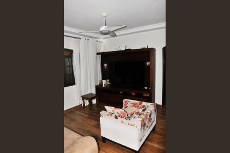 Casa à venda com 280m², 3 quartos e 2 vagasDetalhe - Sala