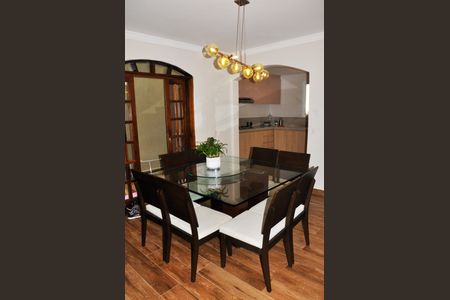 Casa à venda com 280m², 3 quartos e 2 vagasCopa