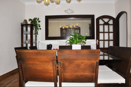 Casa à venda com 280m², 3 quartos e 2 vagasCopa