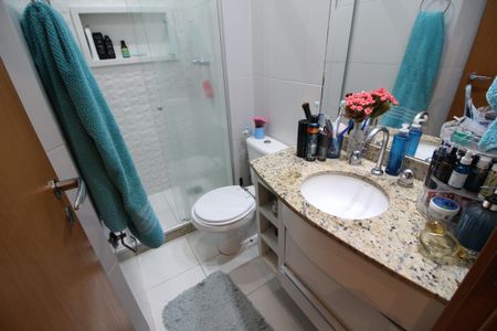 Apartamento à venda com 127m², 2 quartos e 2 vagasQuarto 2 - Banheiro