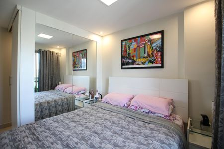 Apartamento à venda com 127m², 2 quartos e 2 vagasQuarto 2 - Suíte