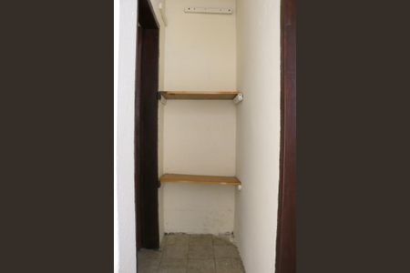 Casa para alugar com 98m², 2 quartos e 2 vagasDespensa