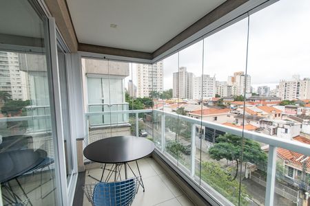 Studio para alugar com 30m², 1 quarto e 1 vaga Studio para alugar com 30m², 1 quarto e 1 vagaVaranda