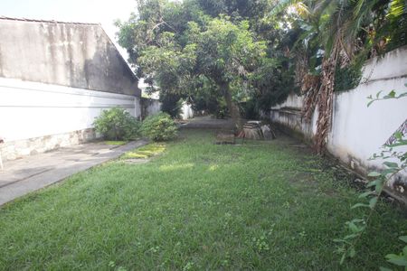 Casa de condomínio à venda com 1017m², 3 quartos e 4 vagasQuintal