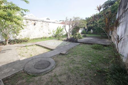 Casa de condomínio à venda com 1017m², 3 quartos e 4 vagasQuintal