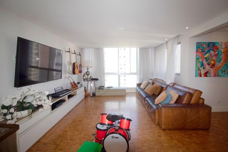 Apartamento à venda com 169m², 3 quartos e 2 vagas Apartamento à venda com 169m², 3 quartos e 2 vagasSala