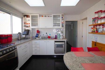 Apartamento à venda com 169m², 3 quartos e 2 vagas Apartamento à venda com 169m², 3 quartos e 2 vagasCozinha