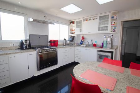 Apartamento à venda com 169m², 3 quartos e 2 vagas Apartamento à venda com 169m², 3 quartos e 2 vagasCozinha