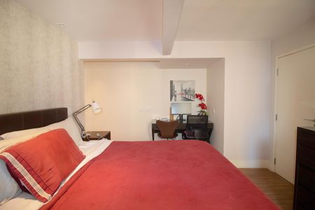 Apartamento à venda com 169m², 3 quartos e 2 vagas Apartamento à venda com 169m², 3 quartos e 2 vagasSuíte