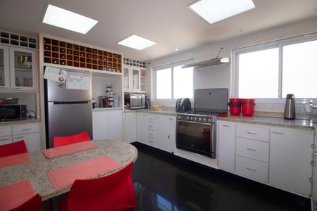 Apartamento à venda com 169m², 3 quartos e 2 vagas Apartamento à venda com 169m², 3 quartos e 2 vagasCozinha