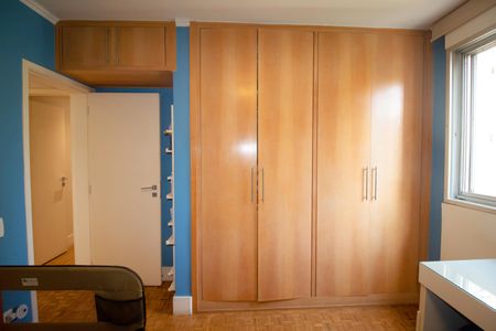 Apartamento à venda com 169m², 3 quartos e 2 vagas Apartamento à venda com 169m², 3 quartos e 2 vagasQuarto