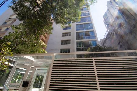 Apartamento à venda com 169m², 3 quartos e 2 vagas Apartamento à venda com 169m², 3 quartos e 2 vagasFachada