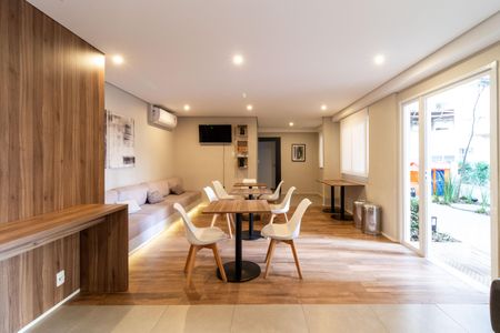 Apartamento para alugar com 37m², 2 quartos e sem vagaÁrea comum - Salão de festas