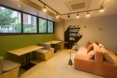 Studio para alugar com 30m², 1 quarto e sem vaga Studio para alugar com 30m², 1 quarto e sem vagaCoworking