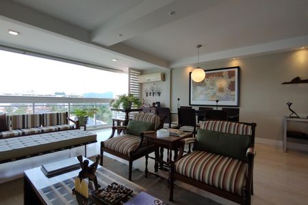 Apartamento à venda com 225m², 3 quartos e 2 vagas Apartamento à venda com 225m², 3 quartos e 2 vagasSala 1