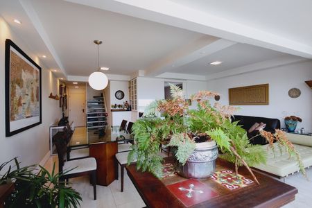 Apartamento à venda com 225m², 3 quartos e 2 vagas Apartamento à venda com 225m², 3 quartos e 2 vagasSala 1