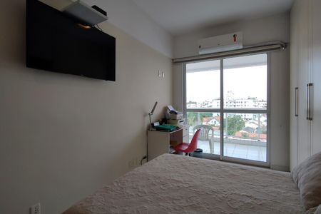 Apartamento à venda com 225m², 3 quartos e 2 vagas Apartamento à venda com 225m², 3 quartos e 2 vagasQuarto 2 - Suíte