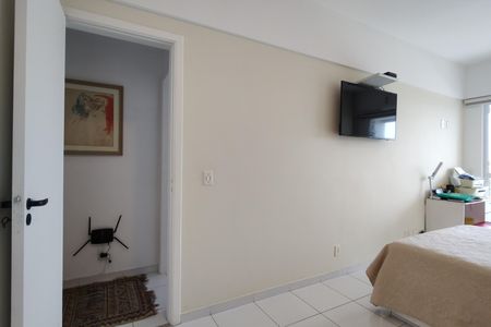 Apartamento à venda com 225m², 3 quartos e 2 vagas Apartamento à venda com 225m², 3 quartos e 2 vagasQuarto 2 - Suíte