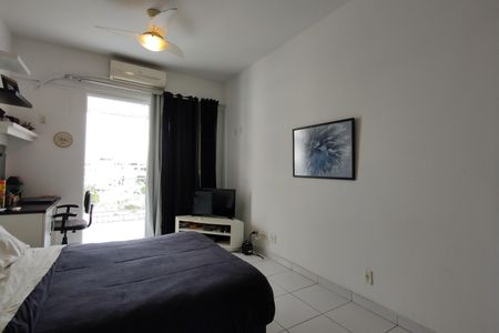 Apartamento à venda com 225m², 3 quartos e 2 vagas Apartamento à venda com 225m², 3 quartos e 2 vagasQuarto 1 - Suíte