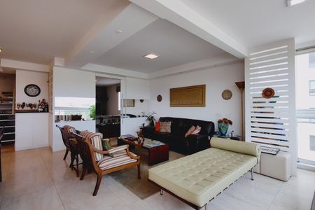 Apartamento à venda com 225m², 3 quartos e 2 vagas Apartamento à venda com 225m², 3 quartos e 2 vagasSala 1